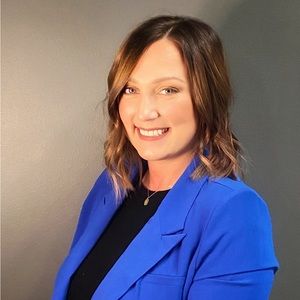 Meet your Posher, Danae